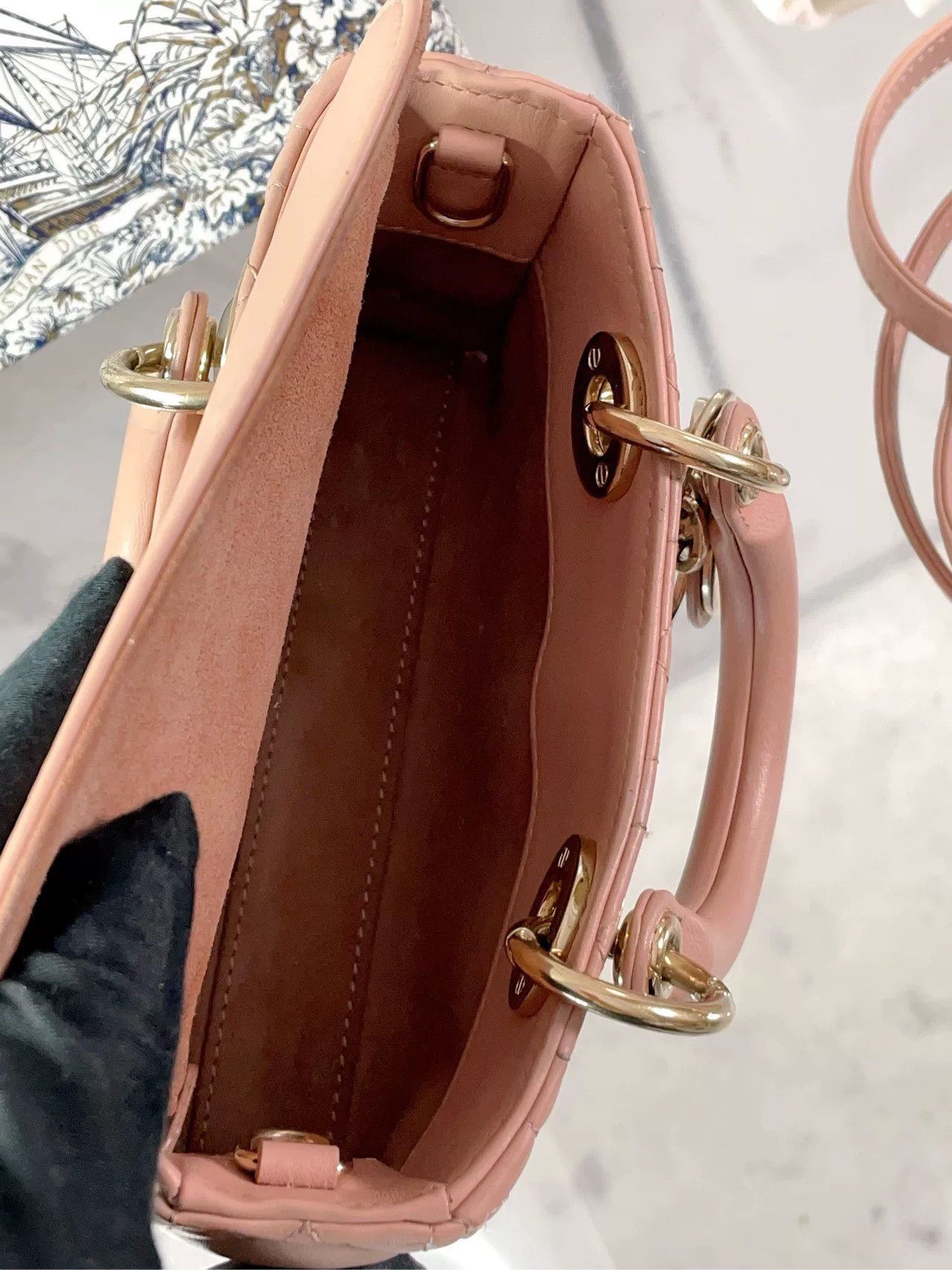 Dior Pre-loved Bag Very good condition Size ONE SIZE - 9 Thumbnail