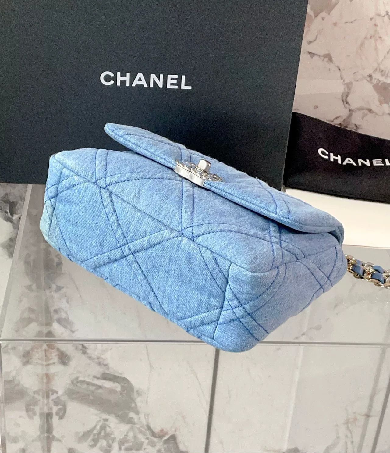 Chanel Pre-loved Bag Very good condition Size ONE SIZE - 5 Thumbnail