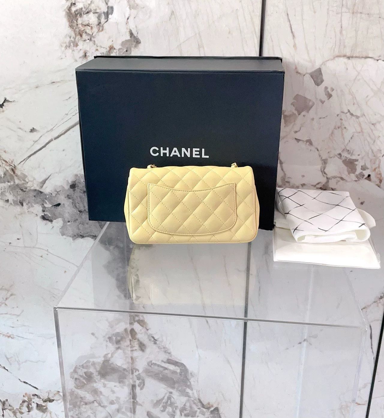 Chanel Pre-loved Bag Very good condition Size ONE SIZE - 2 Thumbnail