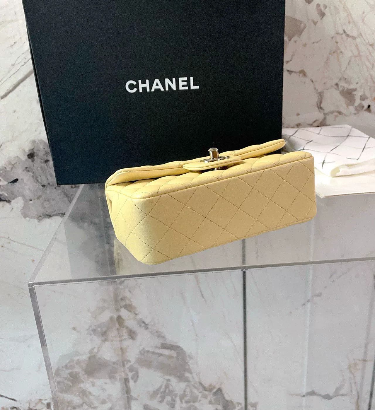 Chanel Pre-loved Bag Very good condition Size ONE SIZE - 5 Thumbnail