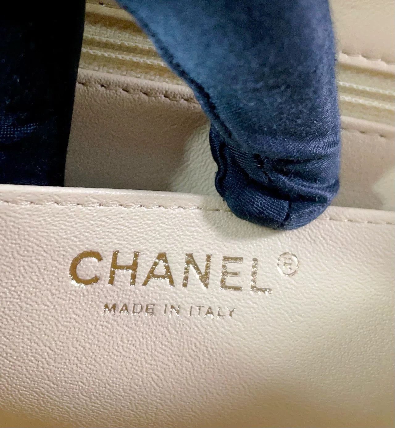 Chanel Pre-loved Bag Very good condition Size ONE SIZE - 8 Thumbnail