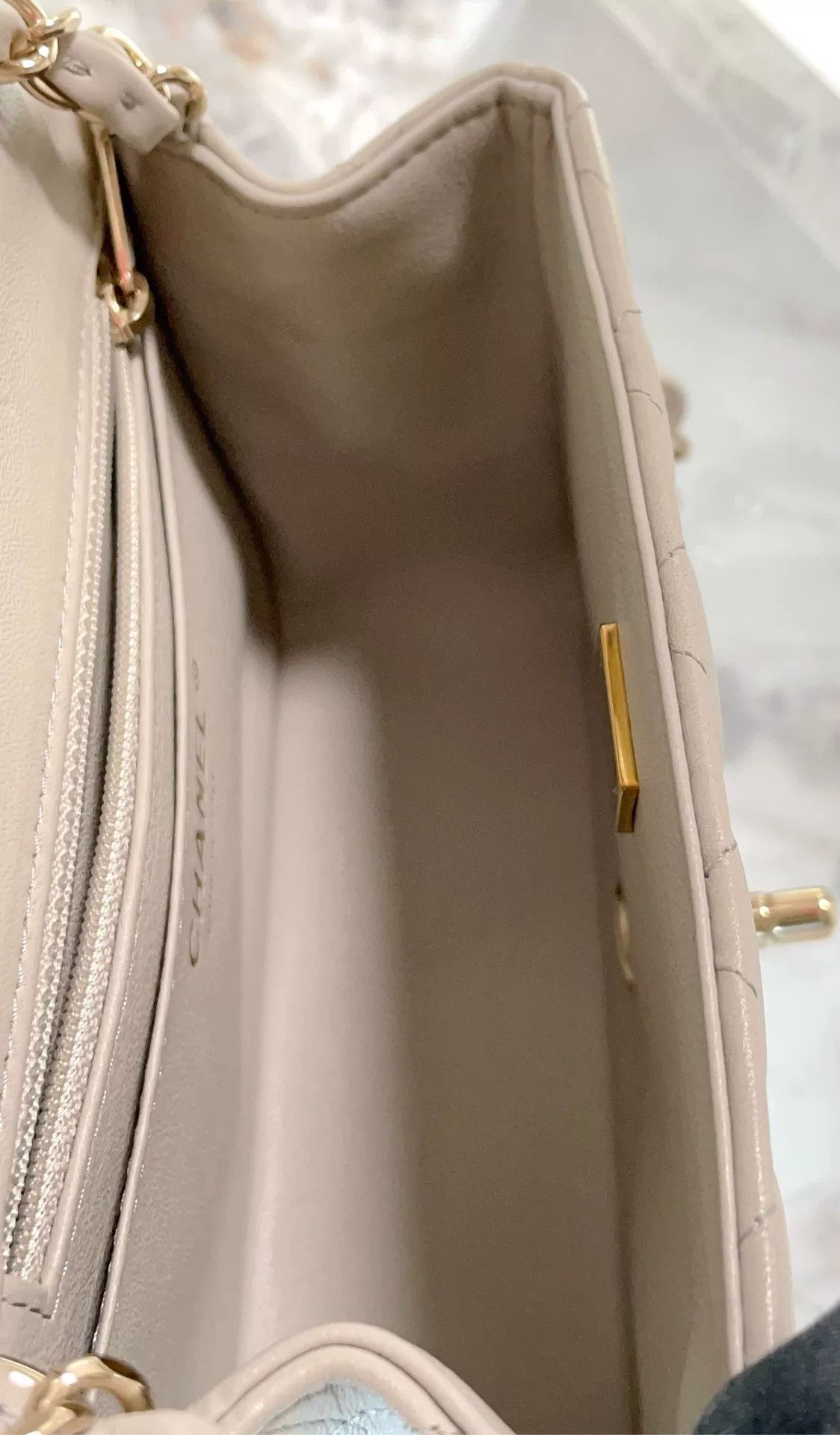 Chanel Pre-loved Bag Very good condition Size ONE SIZE - 9 Thumbnail