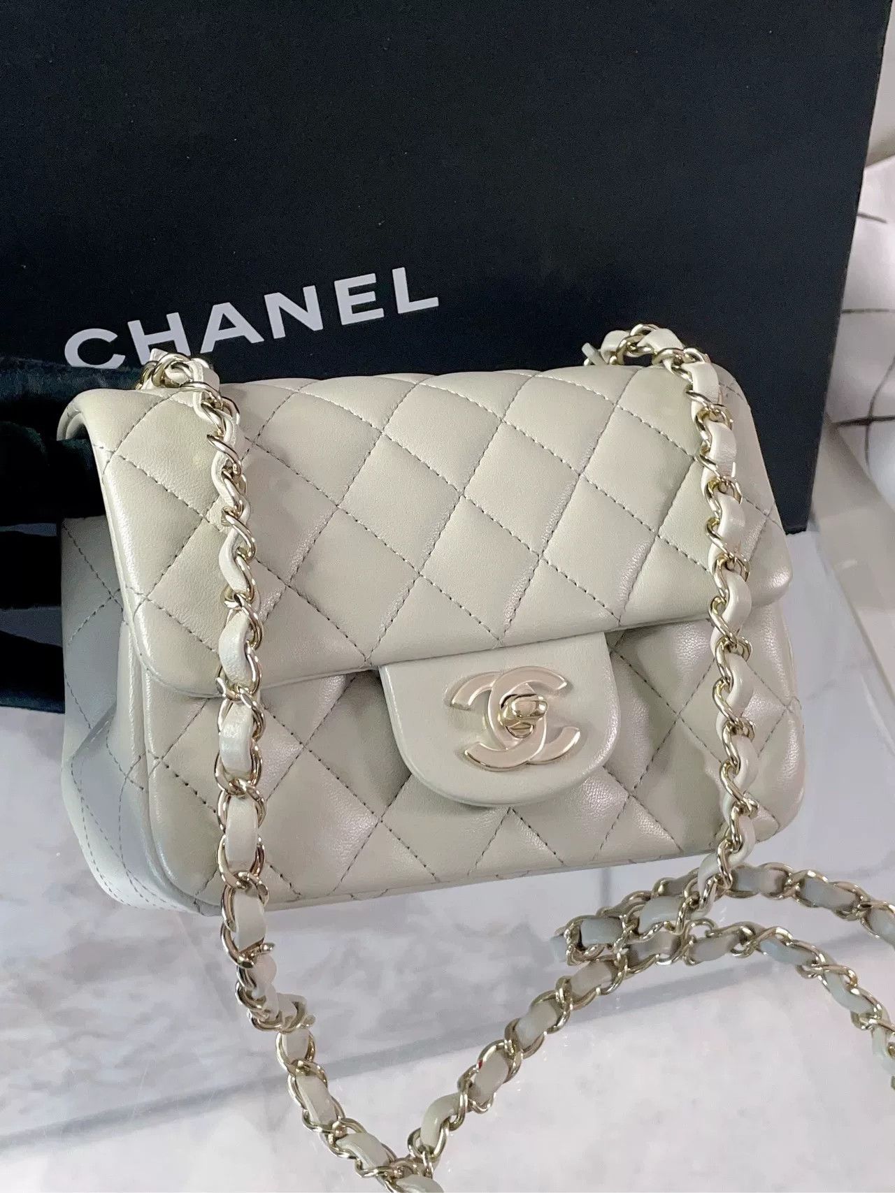 Chanel Pre-loved Bag Very good condition Size ONE SIZE - 6 Thumbnail