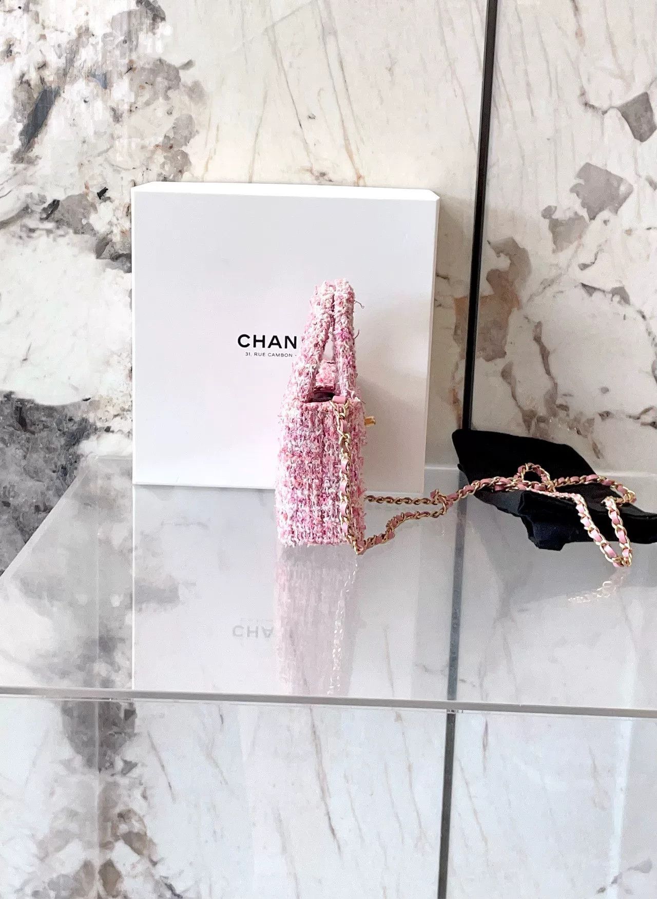 Chanel Pre-loved Bag Very good condition Size ONE SIZE - 3 Thumbnail