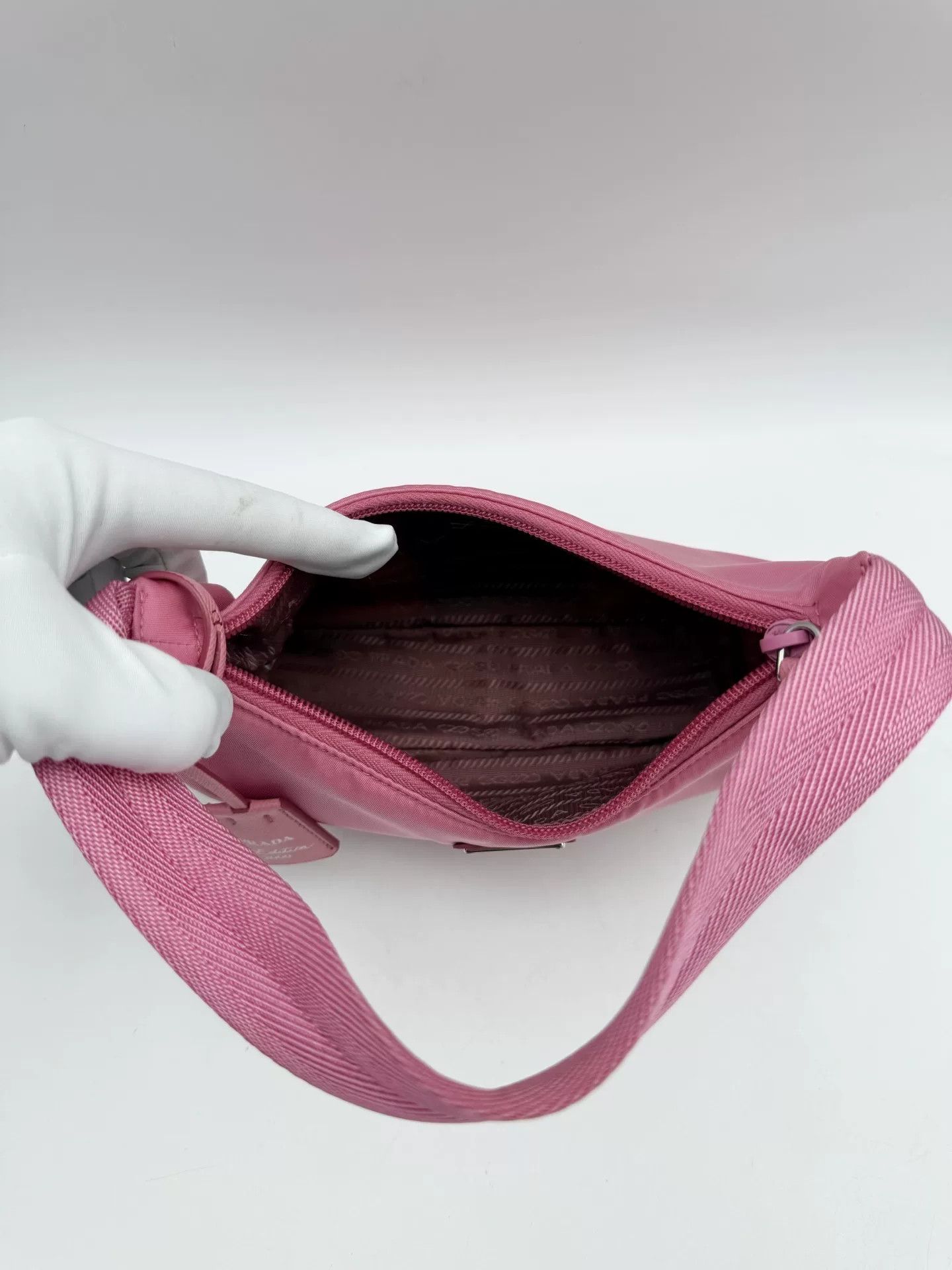 Prada Pre-loved Bag Very good condition Size ONE SIZE - 6 Thumbnail