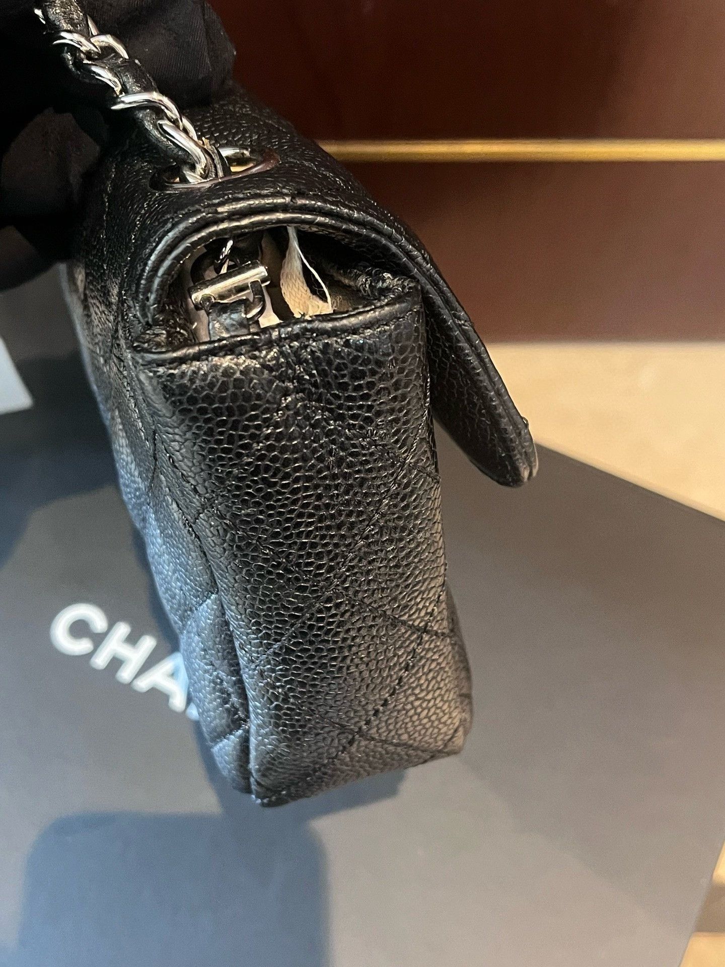 Chanel Pre-loved Bag Very good condition Size ONE SIZE - 5 Thumbnail