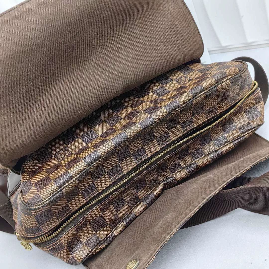 Louis Vuitton Pre-loved Bag Very good condition Size ONE SIZE - 4 Thumbnail
