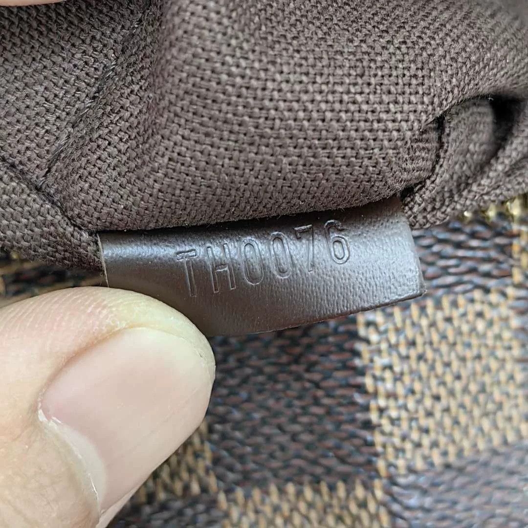 Louis Vuitton Pre-loved Bag Very good condition Size ONE SIZE - 6 Thumbnail