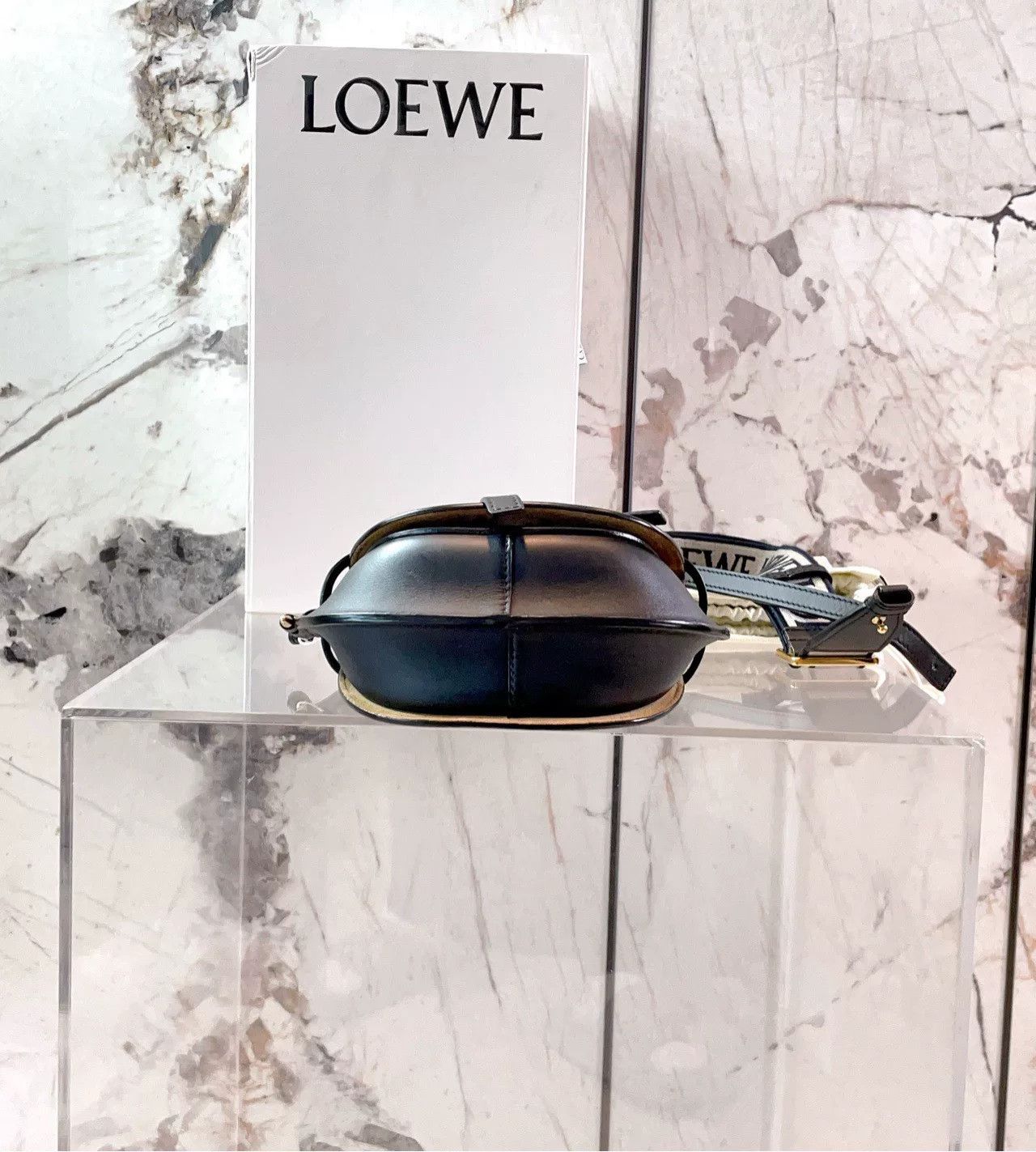 Loewe Pre-loved Bag Very good condition Size ONE SIZE - 4 Thumbnail