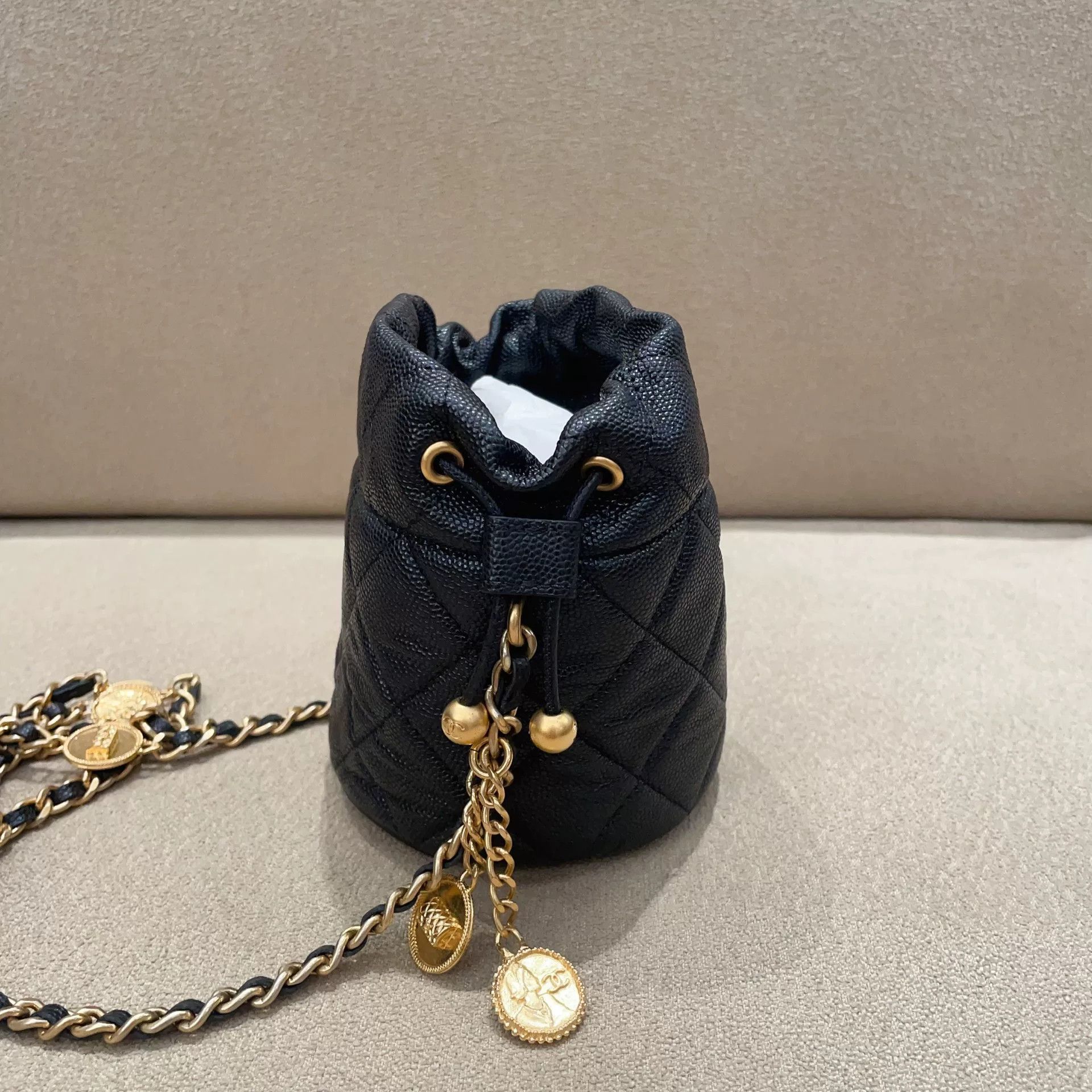 Chanel Pre-loved Bag Very good condition Size ONE SIZE - 5 Thumbnail