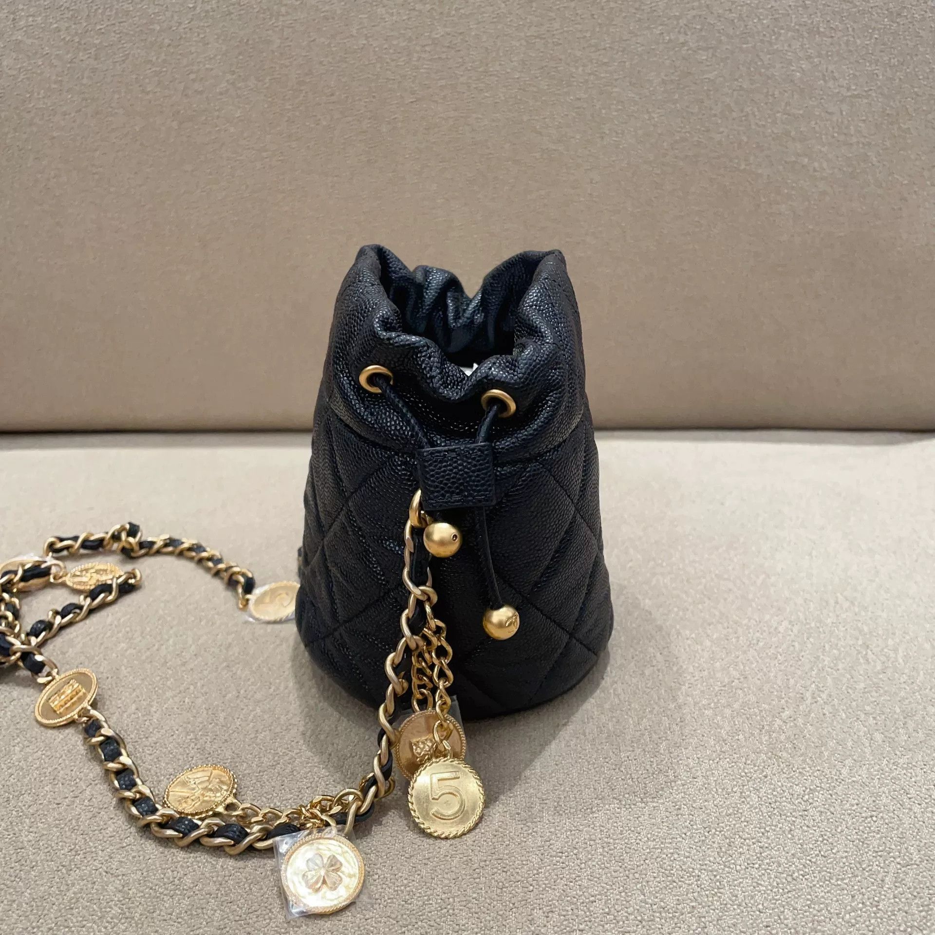 Chanel Pre-loved Bag Very good condition Size ONE SIZE - 4 Thumbnail
