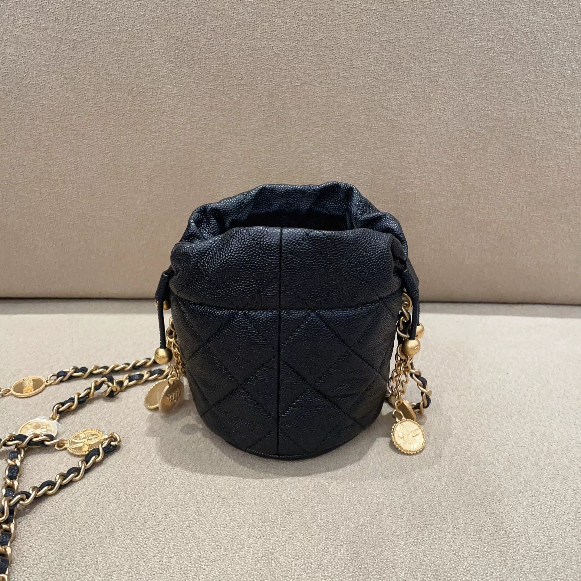 Chanel Pre-loved Bag Very good condition Size ONE SIZE - 3 Thumbnail