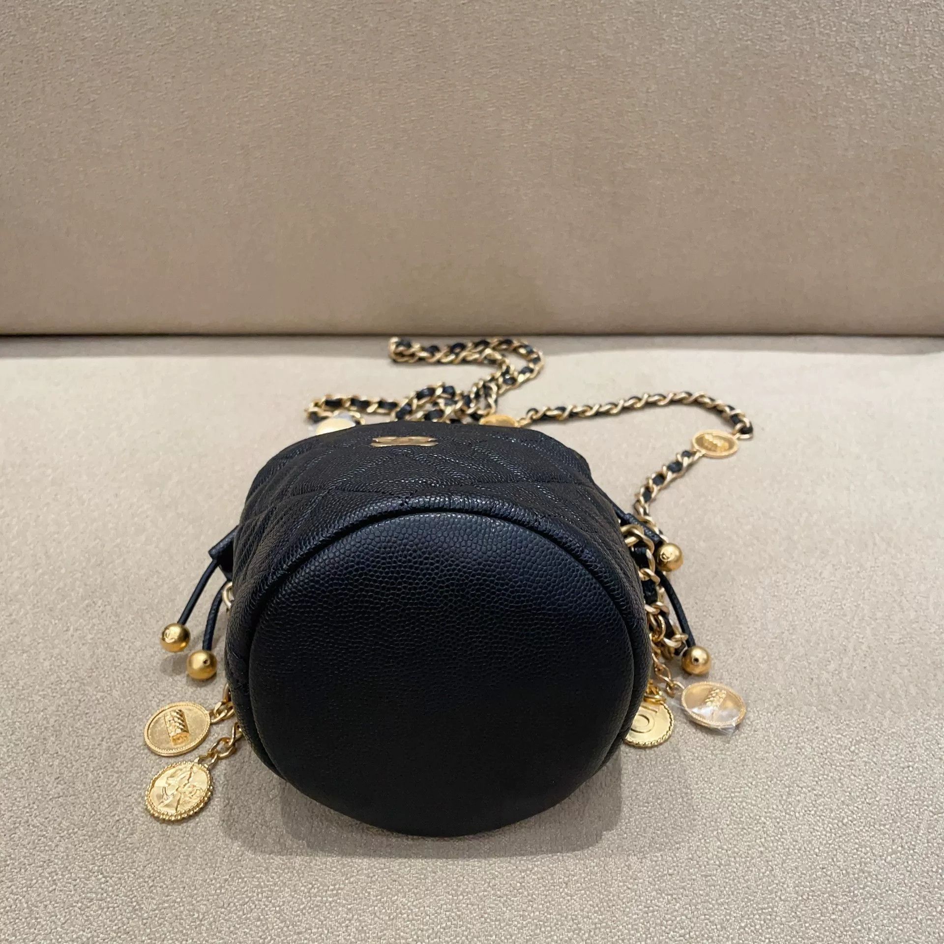 Chanel Pre-loved Bag Very good condition Size ONE SIZE - 6 Thumbnail