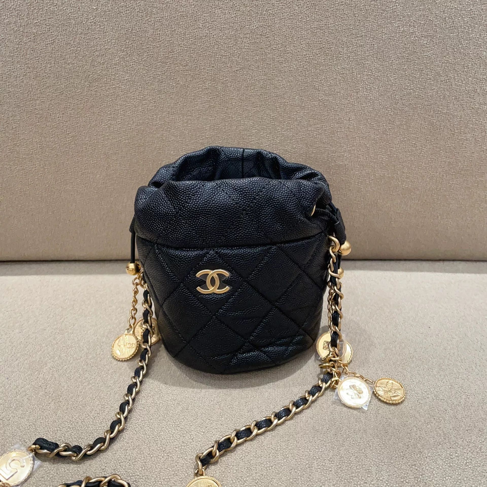 Chanel Pre-loved Bag Very good condition Size ONE SIZE - 2 Thumbnail