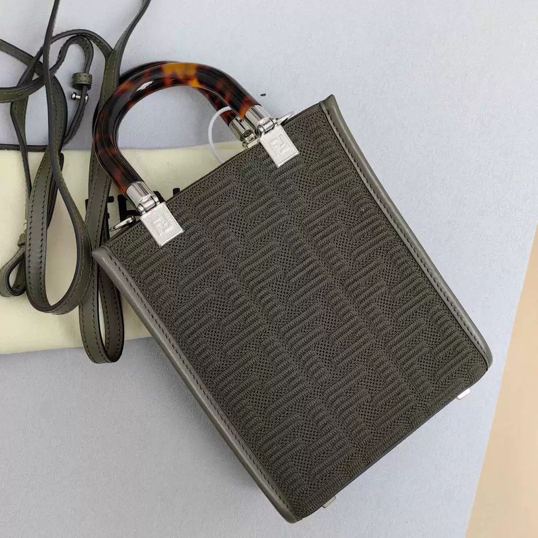 Fendi Pre-loved Bag Very good condition Size ONE SIZE - 3 Thumbnail