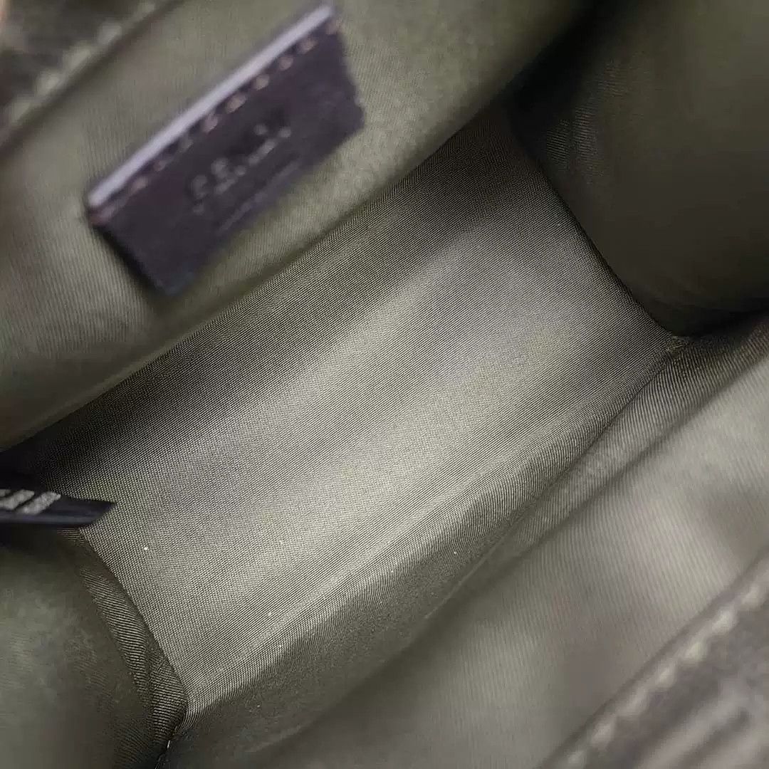 Fendi Pre-loved Bag Very good condition Size ONE SIZE - 4 Thumbnail