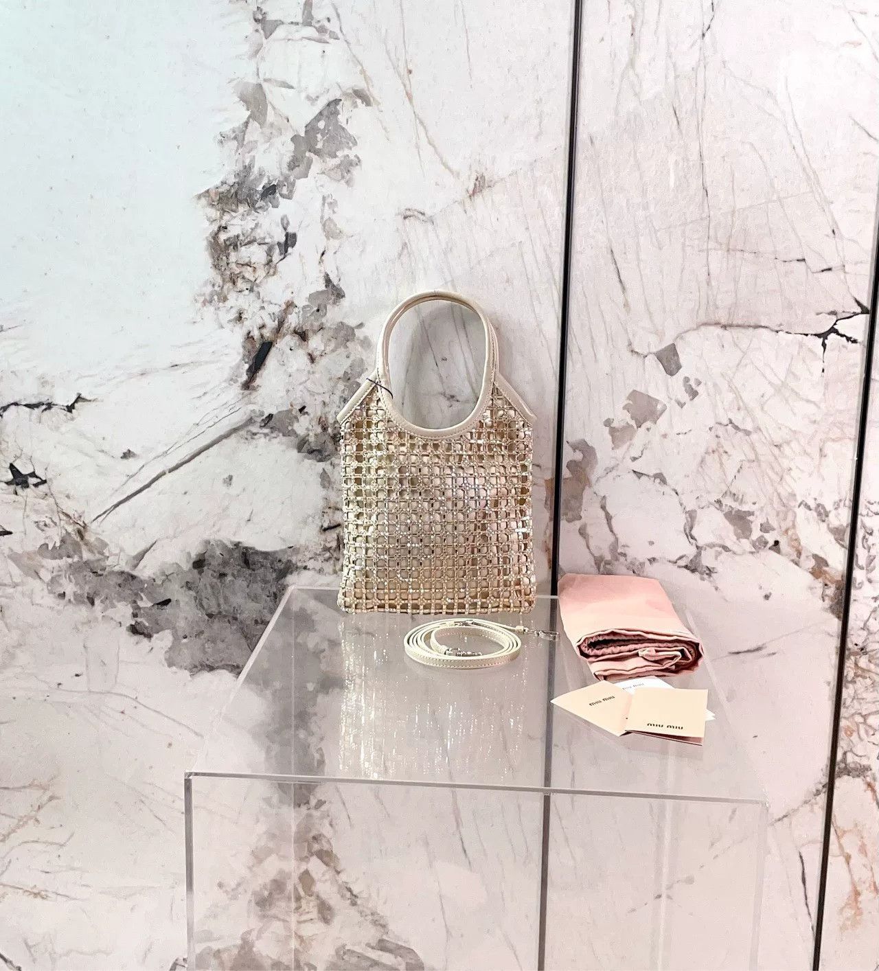 Miu Miu Pre-loved Bag Very good condition Size ONE SIZE - 2 Thumbnail