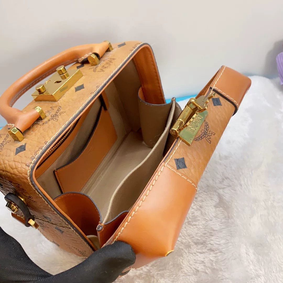 MCM Pre-loved Bag Very good condition Size ONE SIZE - 2 Thumbnail