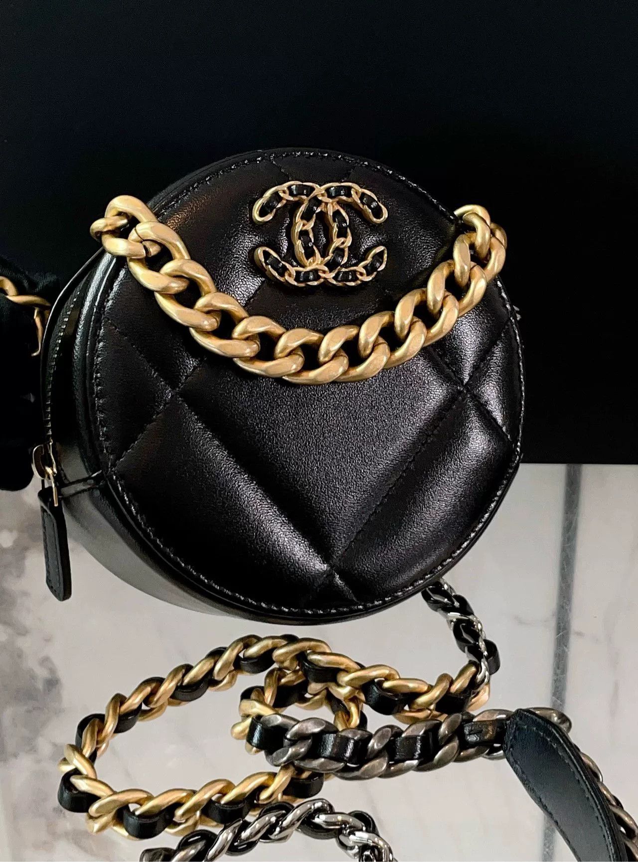 Chanel Pre-loved Bag Very good condition Size ONE SIZE - 6 Thumbnail