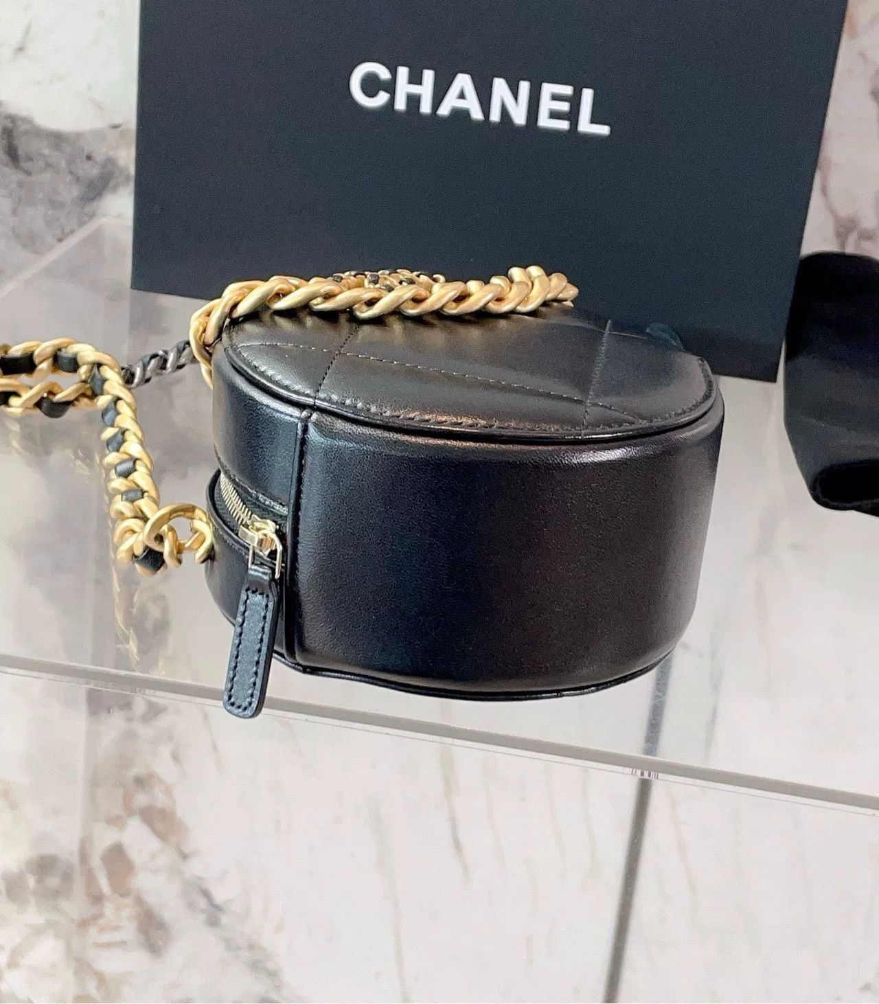 Chanel Pre-loved Bag Very good condition Size ONE SIZE - 5 Thumbnail