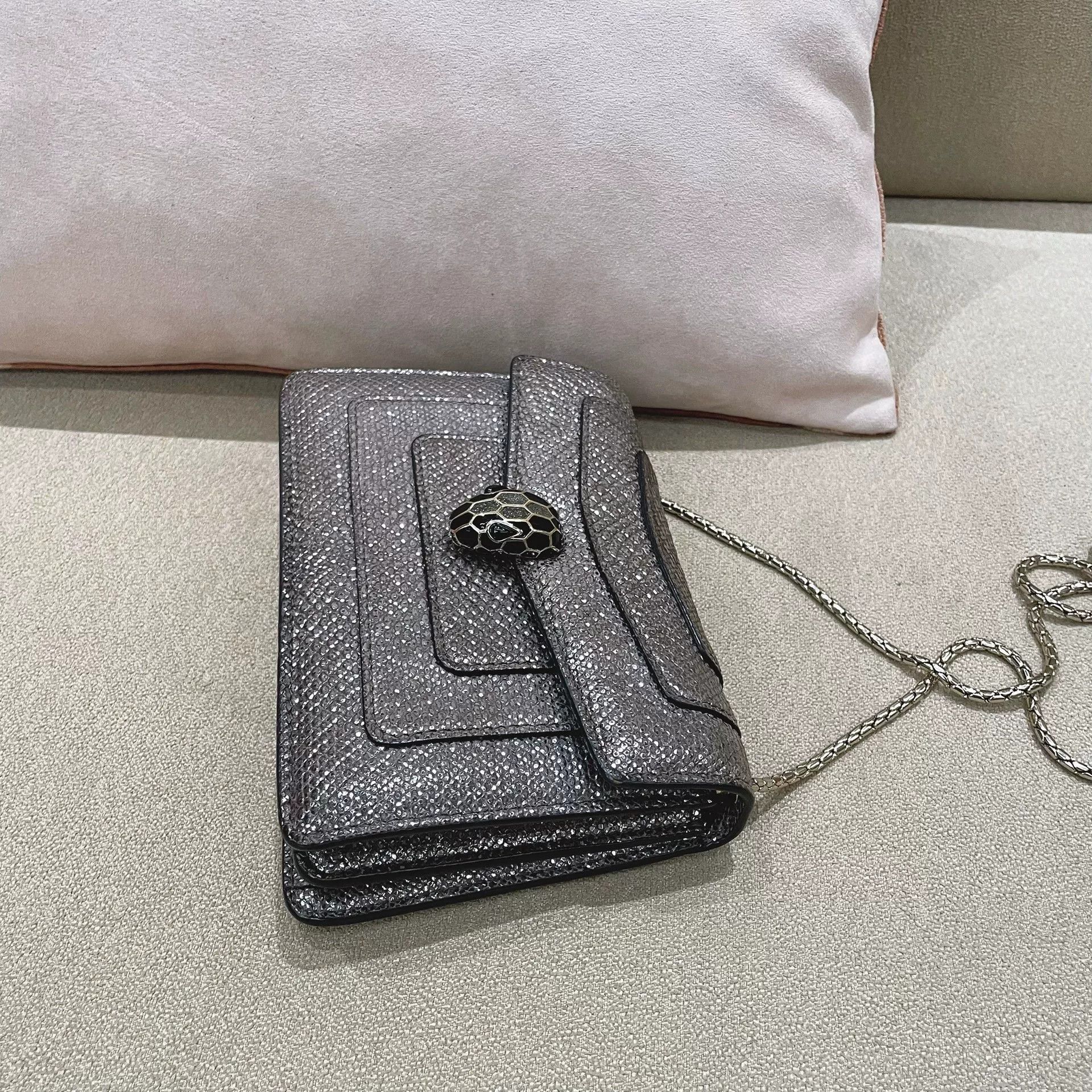 Bvlgari Pre-loved Bag Very good condition Size ONE SIZE - 3 Thumbnail