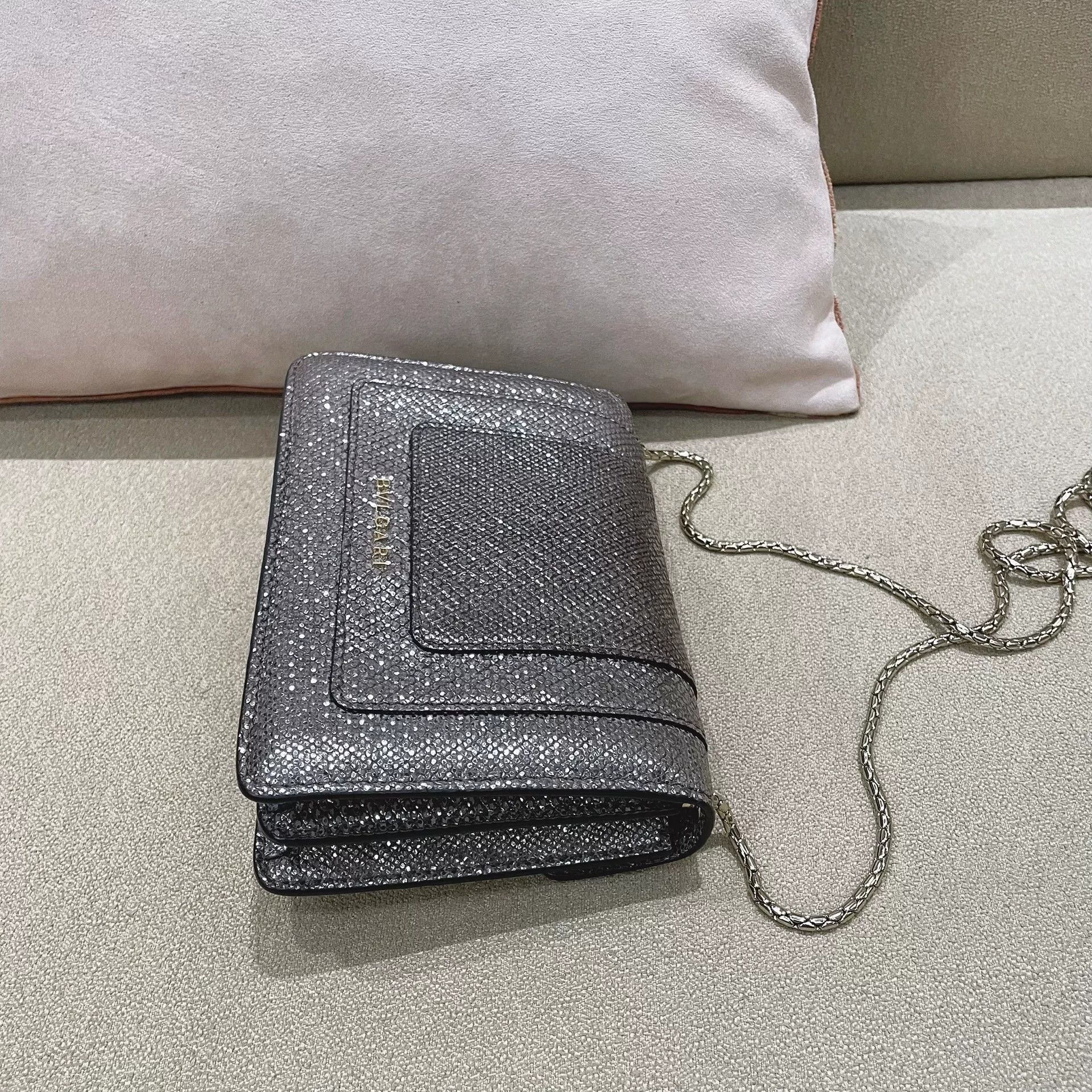 Bvlgari Pre-loved Bag Very good condition Size ONE SIZE - 4 Thumbnail