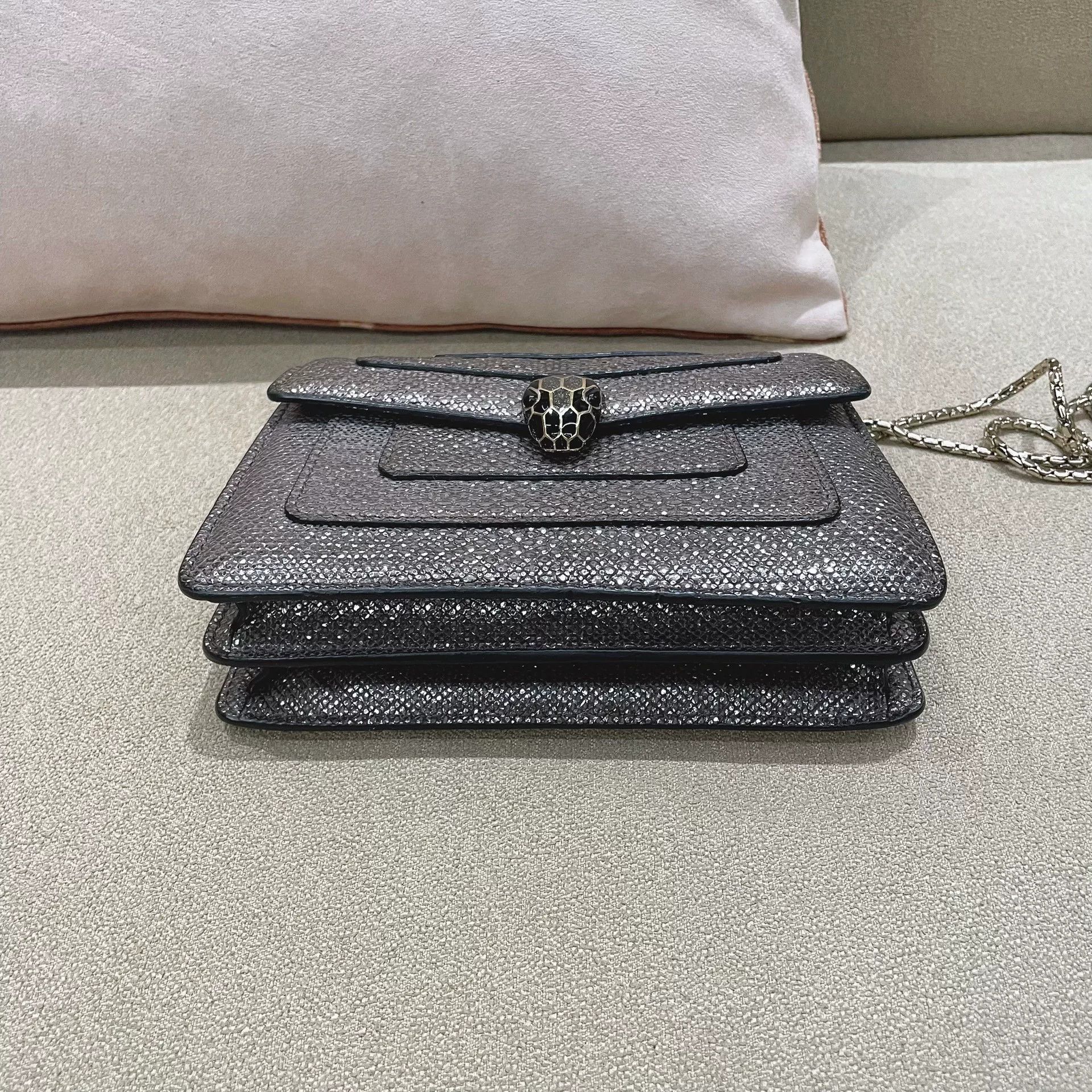 Bvlgari Pre-loved Bag Very good condition Size ONE SIZE - 5 Thumbnail