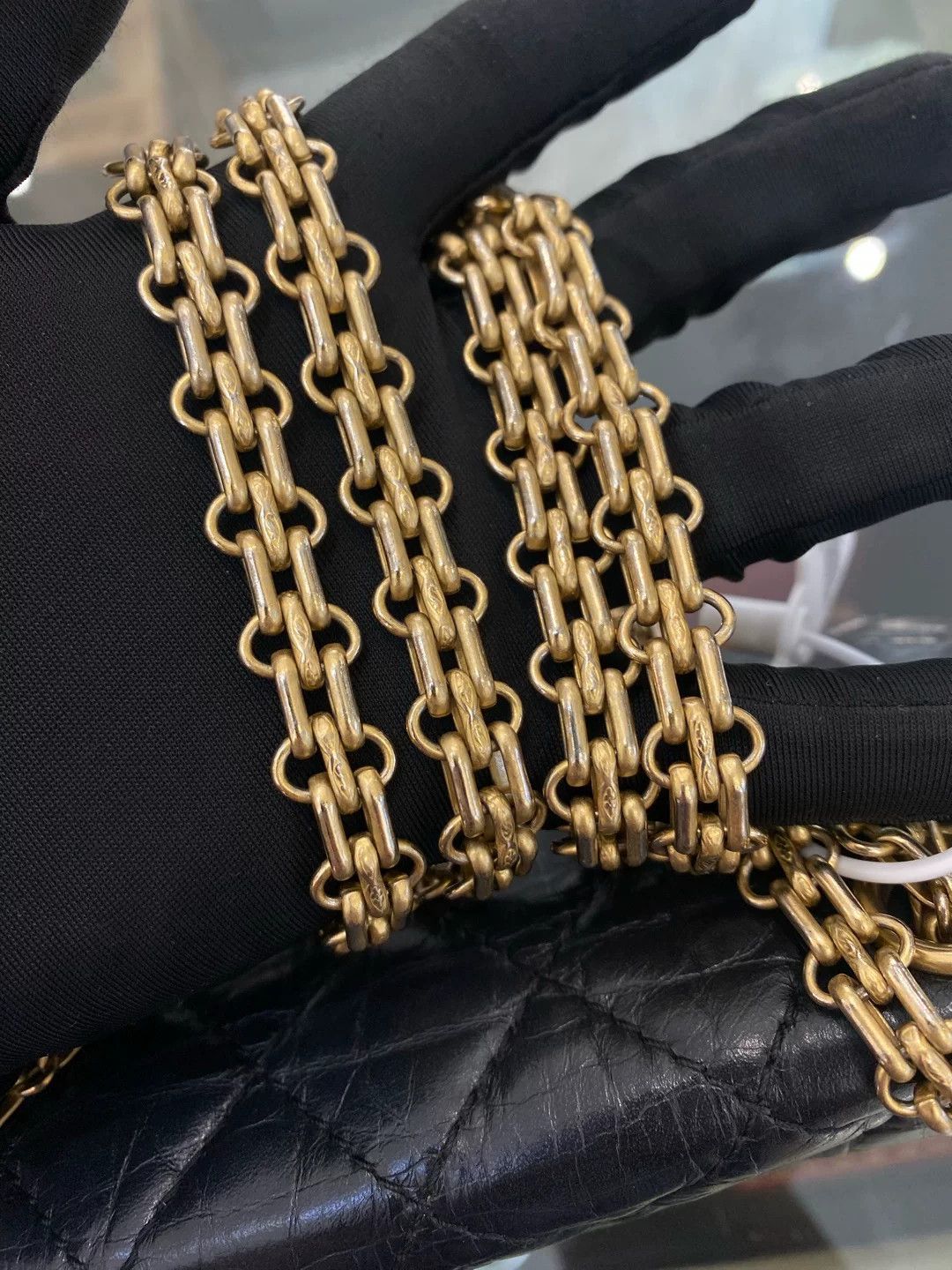 Chanel Pre-loved Bag Very good condition Size ONE SIZE - 2 Thumbnail