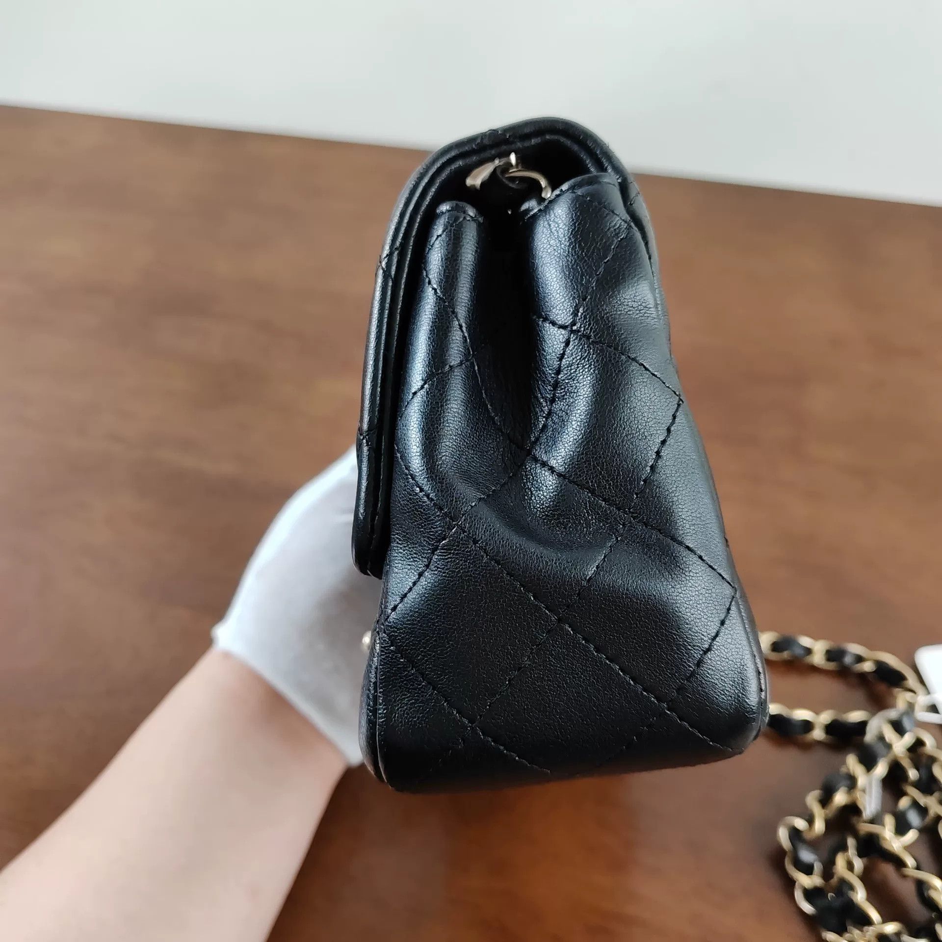 Chanel Pre-loved Bag Very good condition Size ONE SIZE - 9 Thumbnail