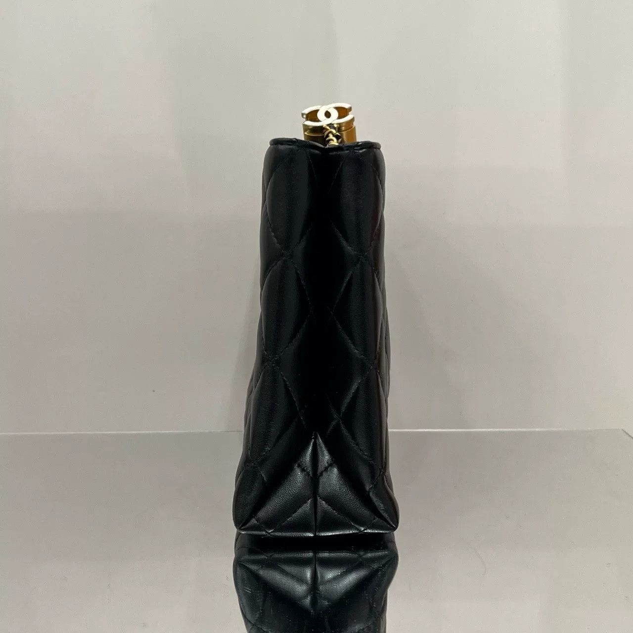 Chanel Pre-loved Bag Very good condition Size ONE SIZE - 4 Thumbnail