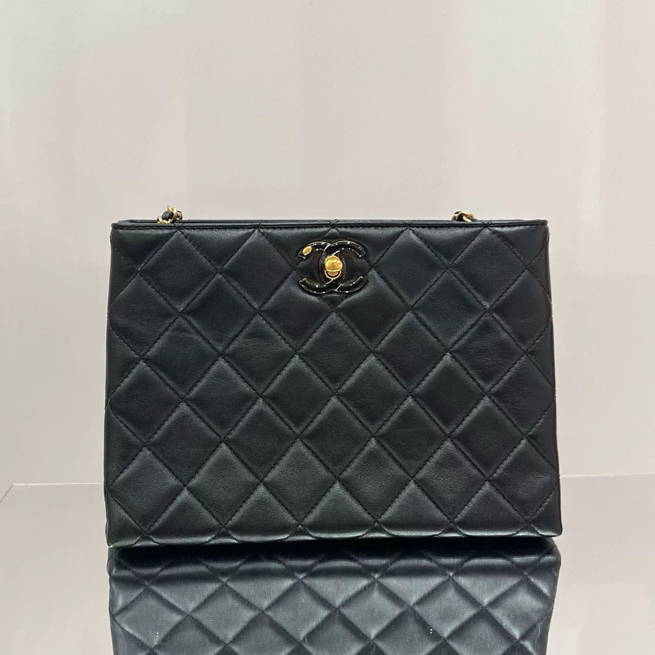 Chanel Pre-loved Bag Very good condition Size ONE SIZE - 3 Thumbnail