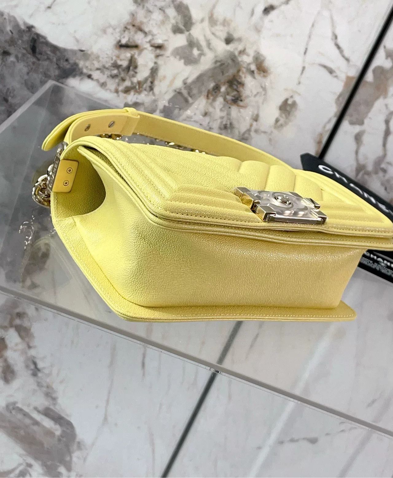 Chanel Pre-loved Bag Very good condition Size ONE SIZE - 5 Thumbnail