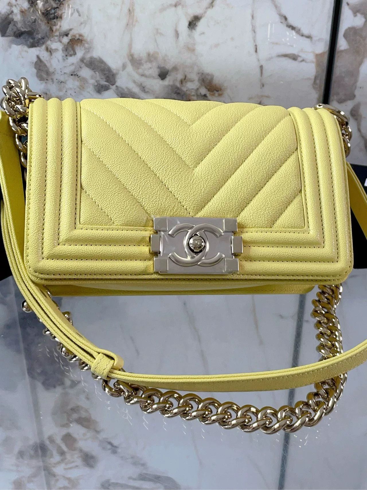 Chanel Pre-loved Bag Very good condition Size ONE SIZE - 7 Thumbnail