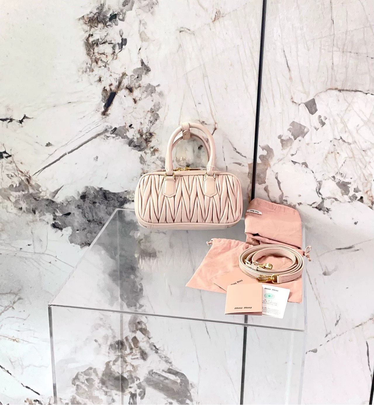 Miu Miu Pre-loved Bag Very good condition Size ONE SIZE - 2 Thumbnail