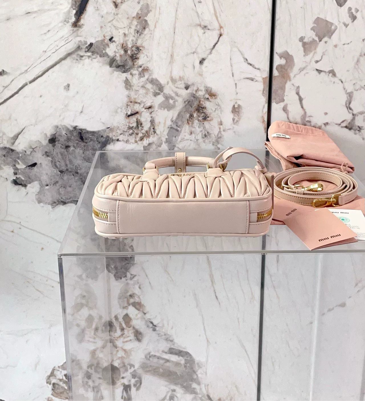 Miu Miu Pre-loved Bag Very good condition Size ONE SIZE - 4 Thumbnail
