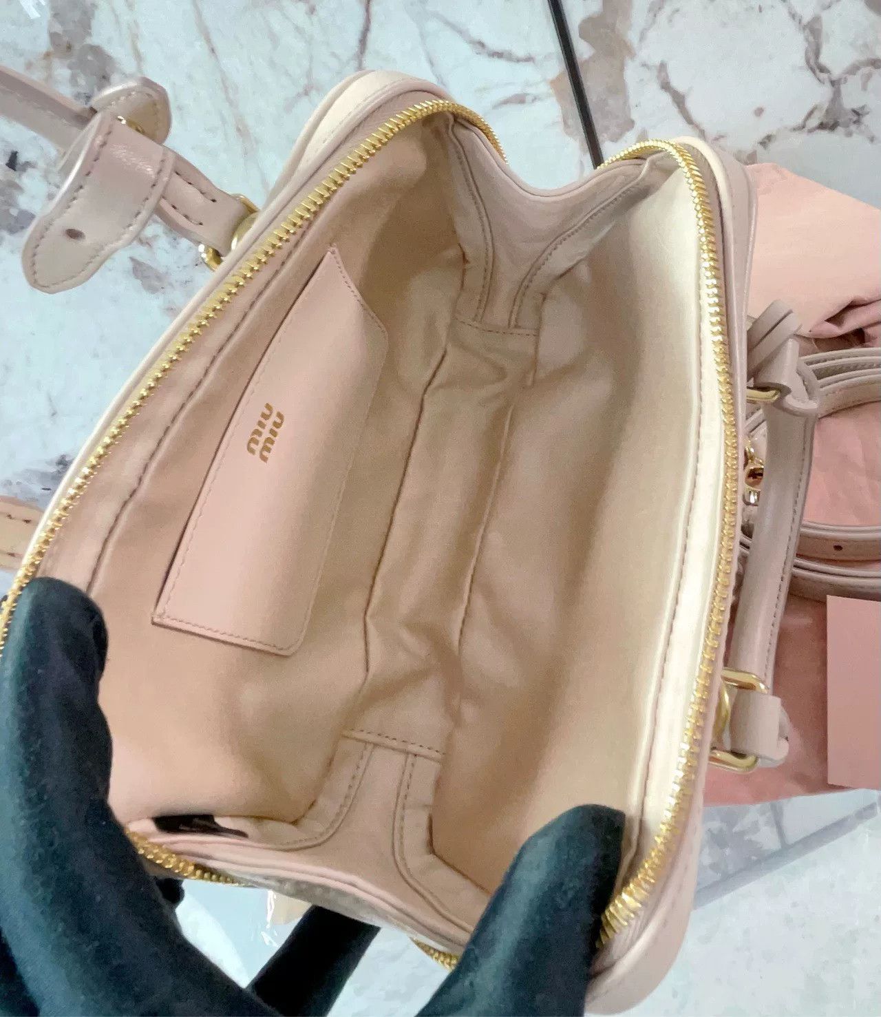Miu Miu Pre-loved Bag Very good condition Size ONE SIZE - 9 Thumbnail