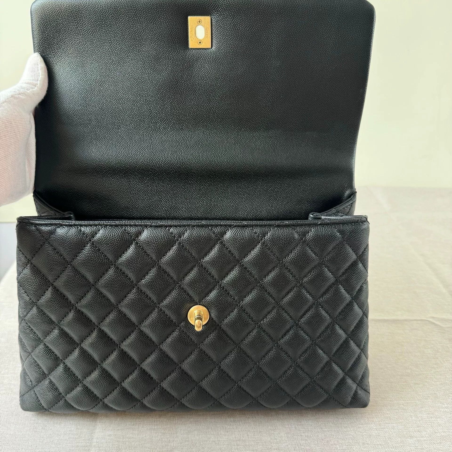 Chanel Pre-loved Bag Very good condition Size ONE SIZE - 4 Thumbnail