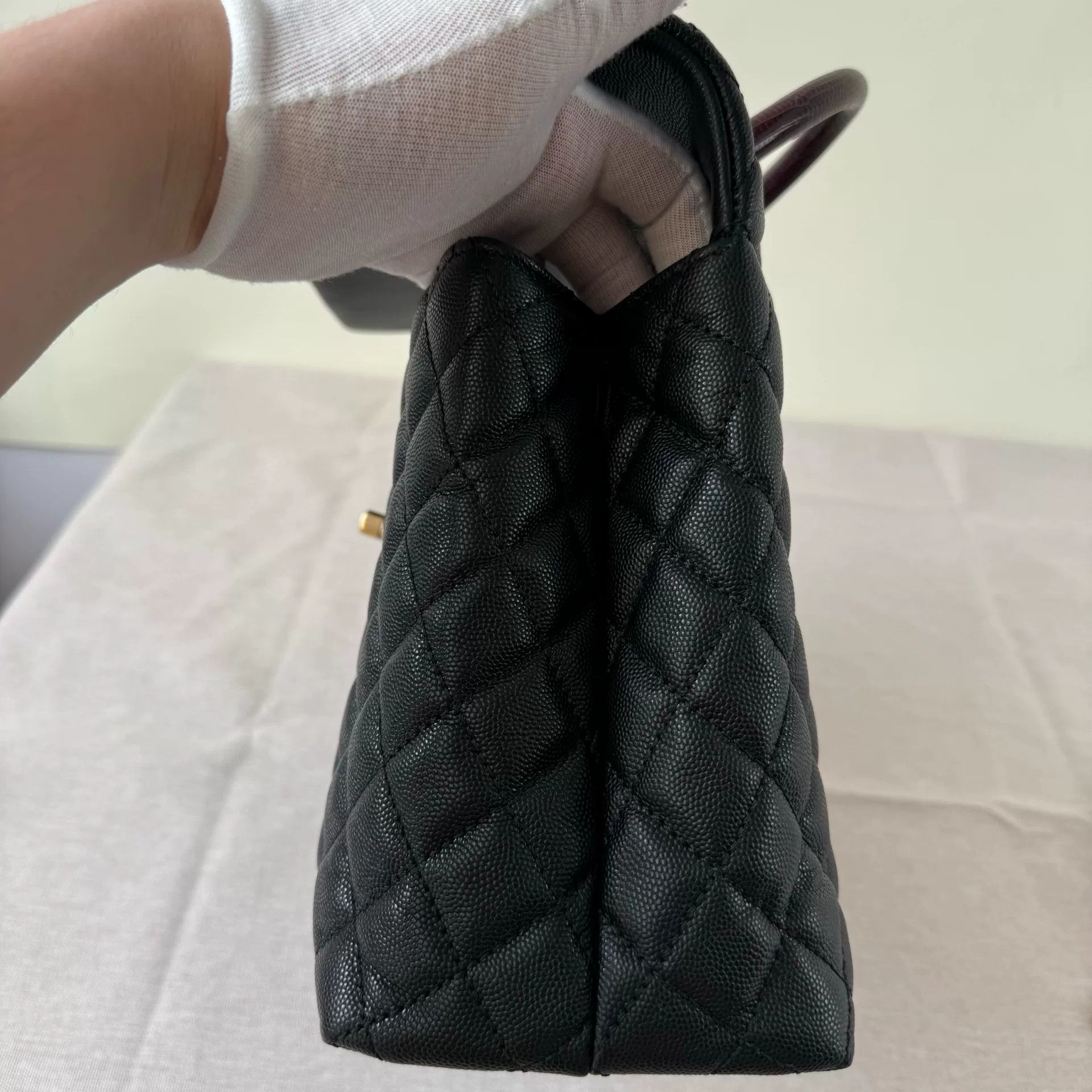 Chanel Pre-loved Bag Very good condition Size ONE SIZE - 5 Thumbnail