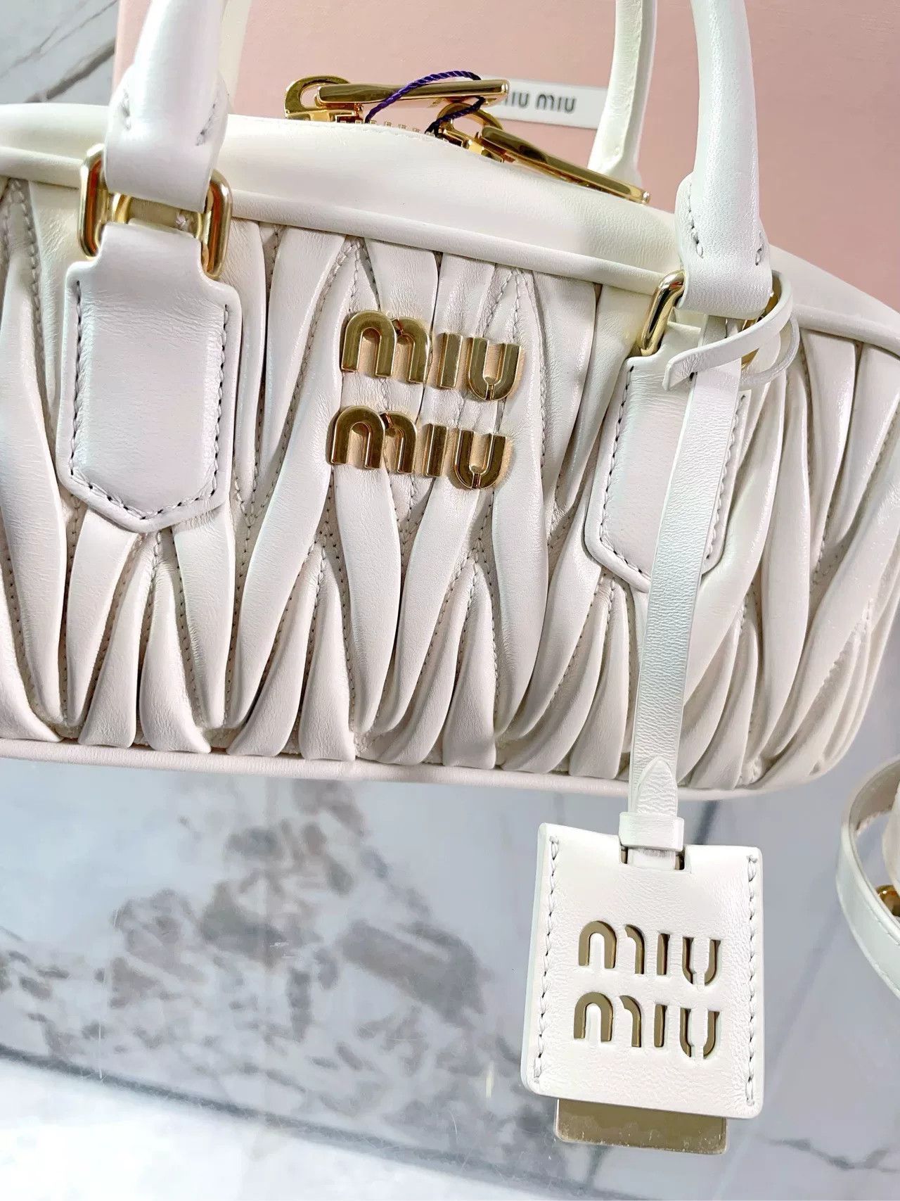 Miu Miu Pre-loved Bag Very good condition Size ONE SIZE - 7 Thumbnail