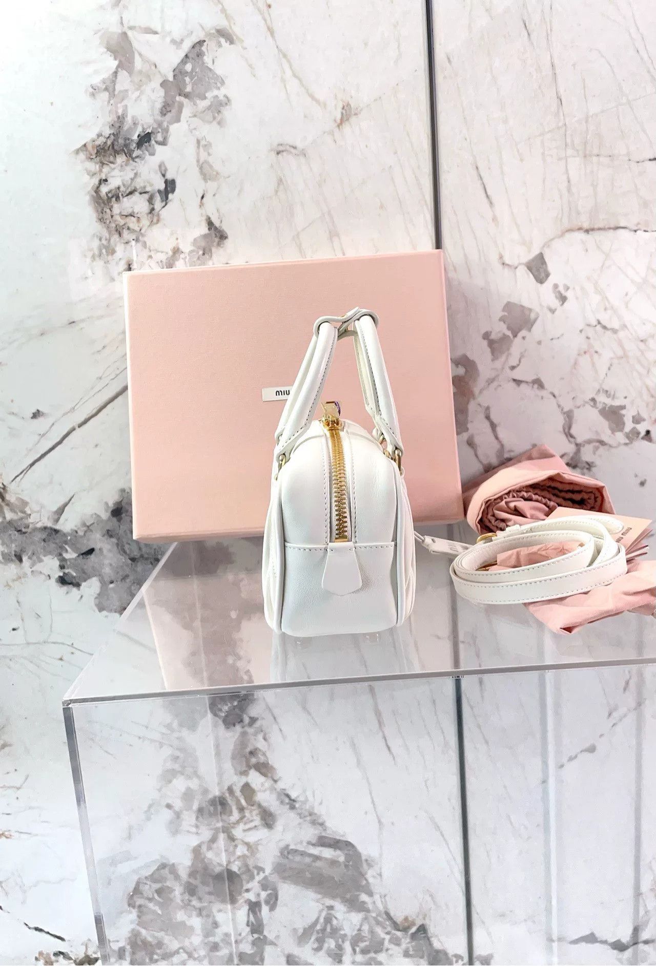 Miu Miu Pre-loved Bag Very good condition Size ONE SIZE - 3 Thumbnail
