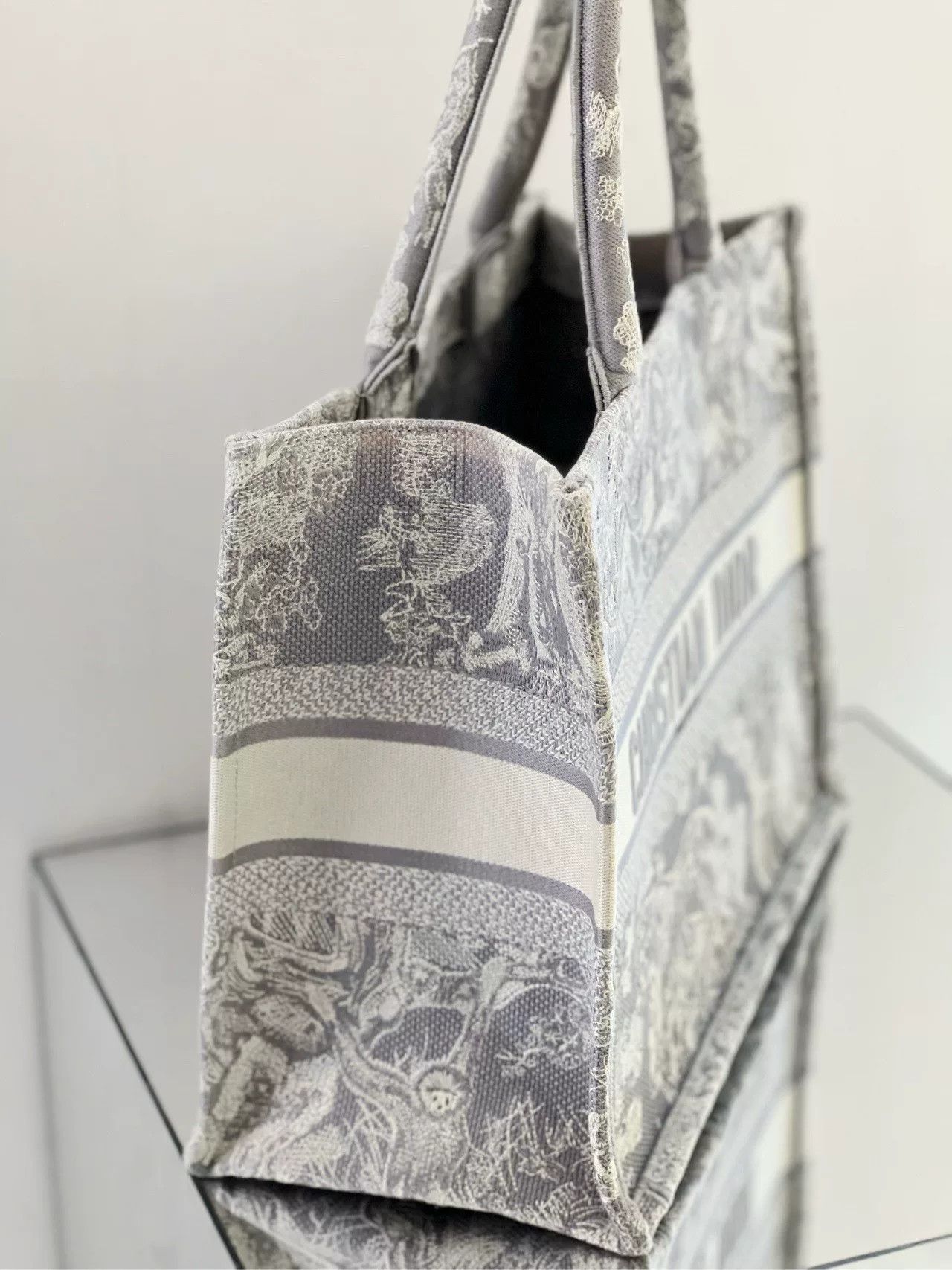 Dior Pre-loved Bag Very good condition Size ONE SIZE - 4 Thumbnail