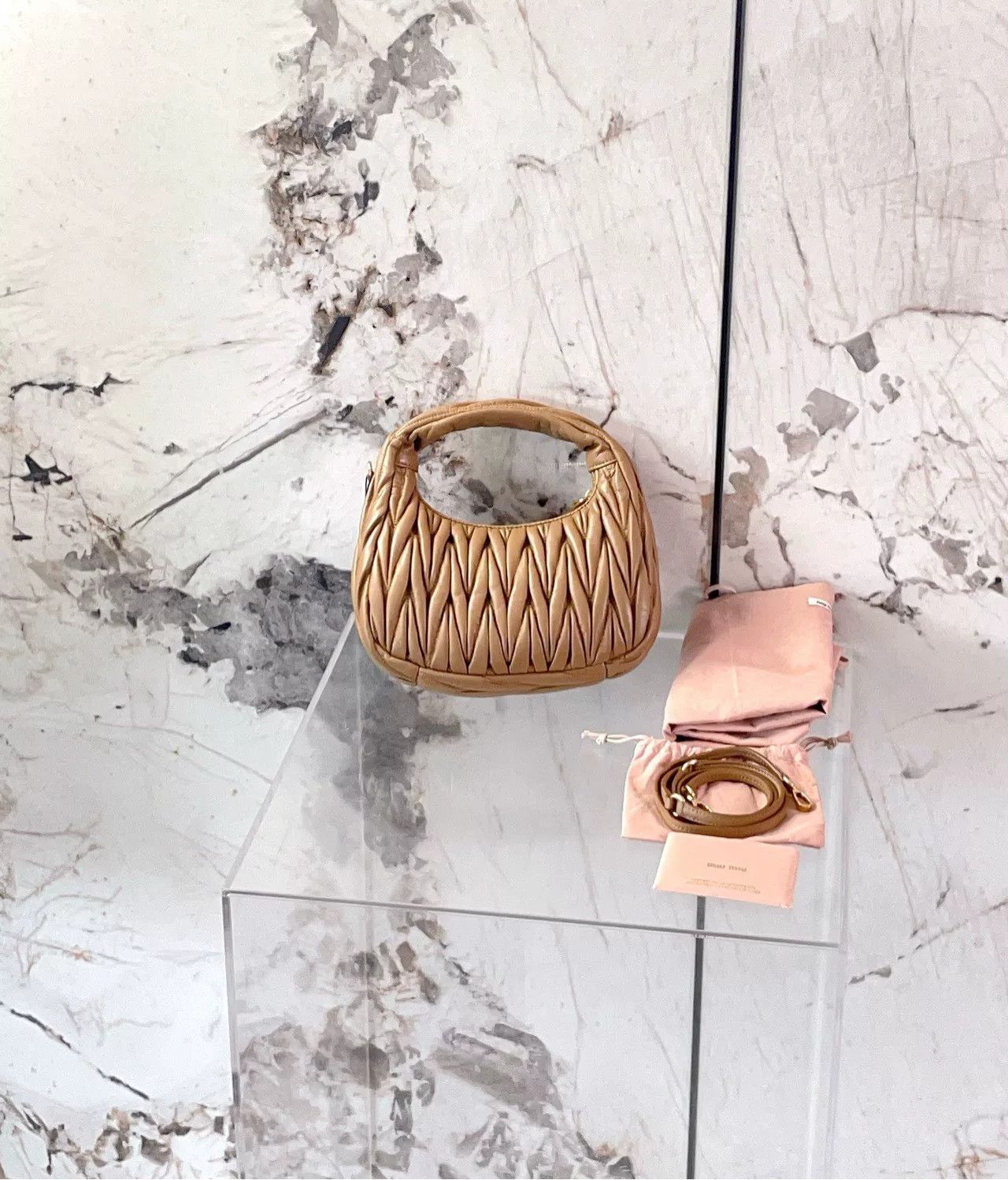 Miu Miu Pre-loved Bag Very good condition Size ONE SIZE - 2 Thumbnail