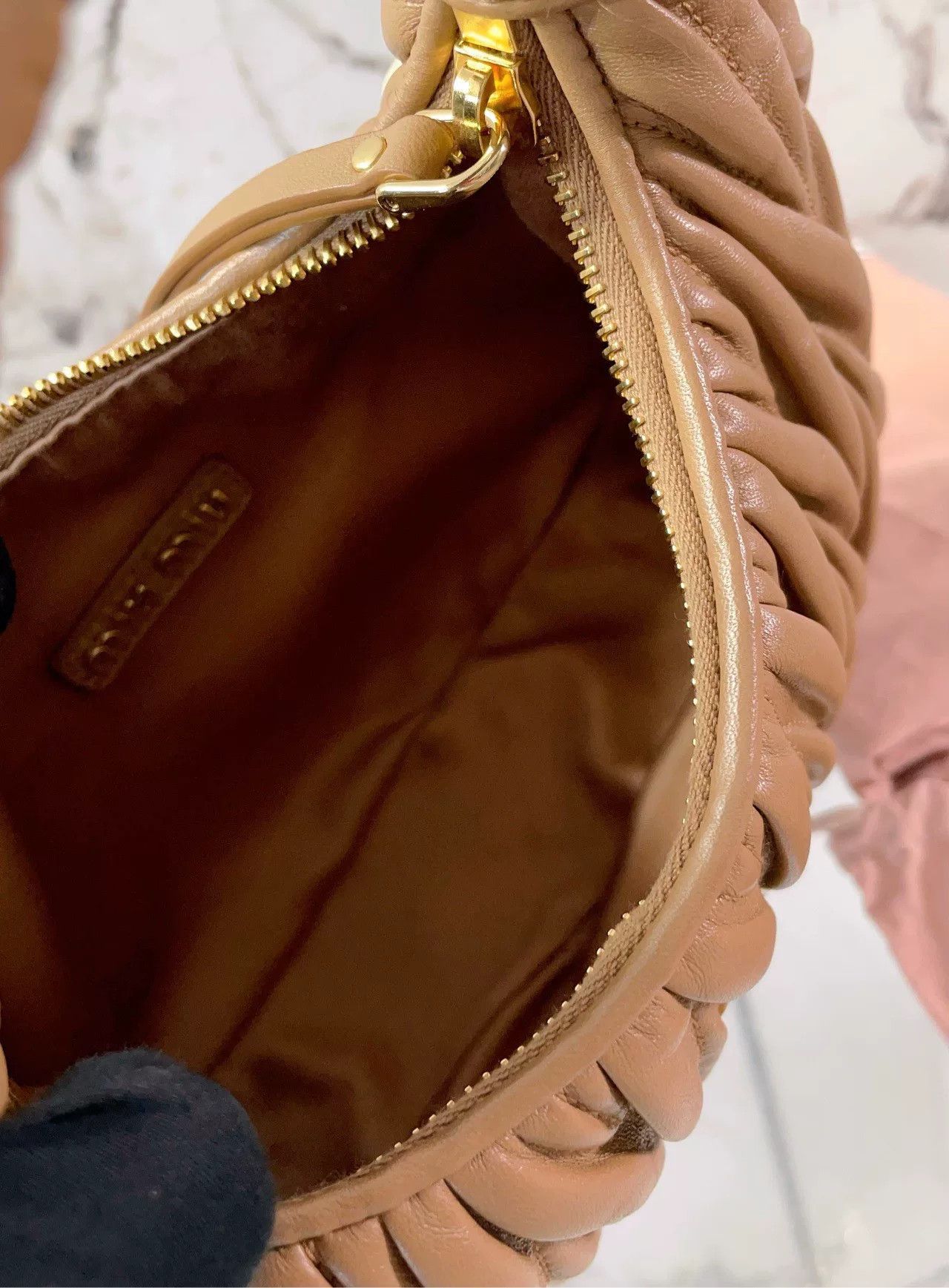 Miu Miu Pre-loved Bag Very good condition Size ONE SIZE - 9 Thumbnail