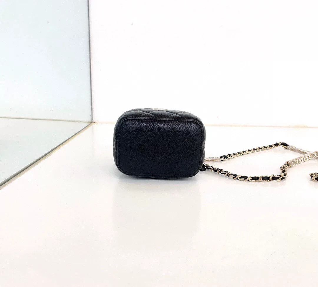 Chanel Pre-loved Bag Very good condition Size ONE SIZE - 4 Thumbnail