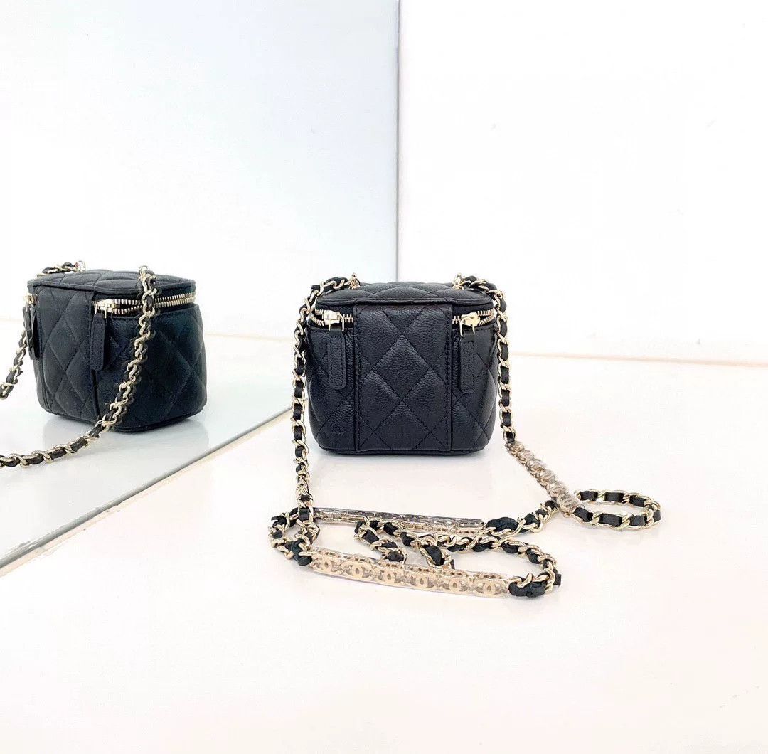 Chanel Pre-loved Bag Very good condition Size ONE SIZE - 2 Thumbnail