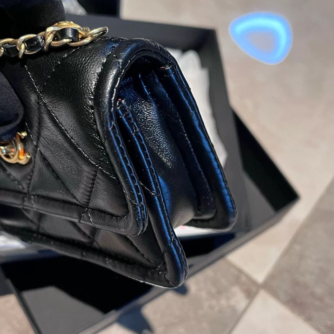 Chanel Pre-loved Bag Very good condition Size ONE SIZE - 5 Thumbnail