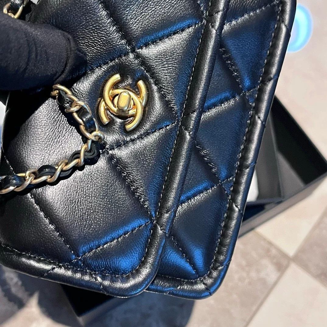 Chanel Pre-loved Bag Very good condition Size ONE SIZE - 3 Thumbnail