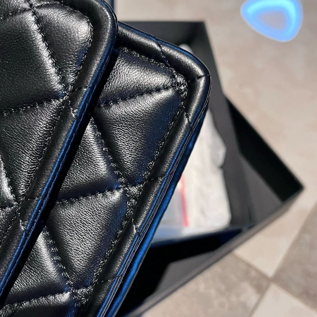 Chanel Pre-loved Bag Very good condition Size ONE SIZE - 8 Thumbnail
