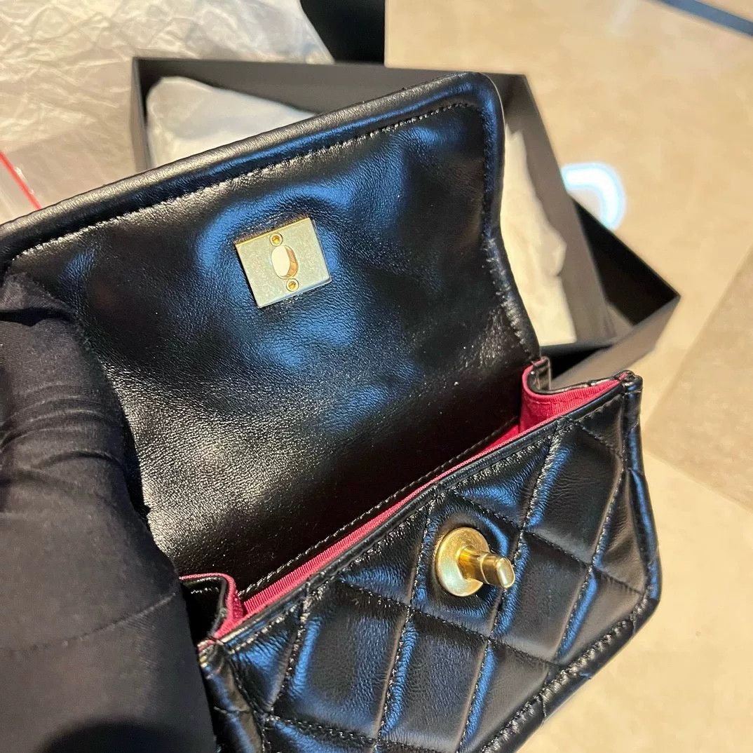 Chanel Pre-loved Bag Very good condition Size ONE SIZE - 9 Thumbnail