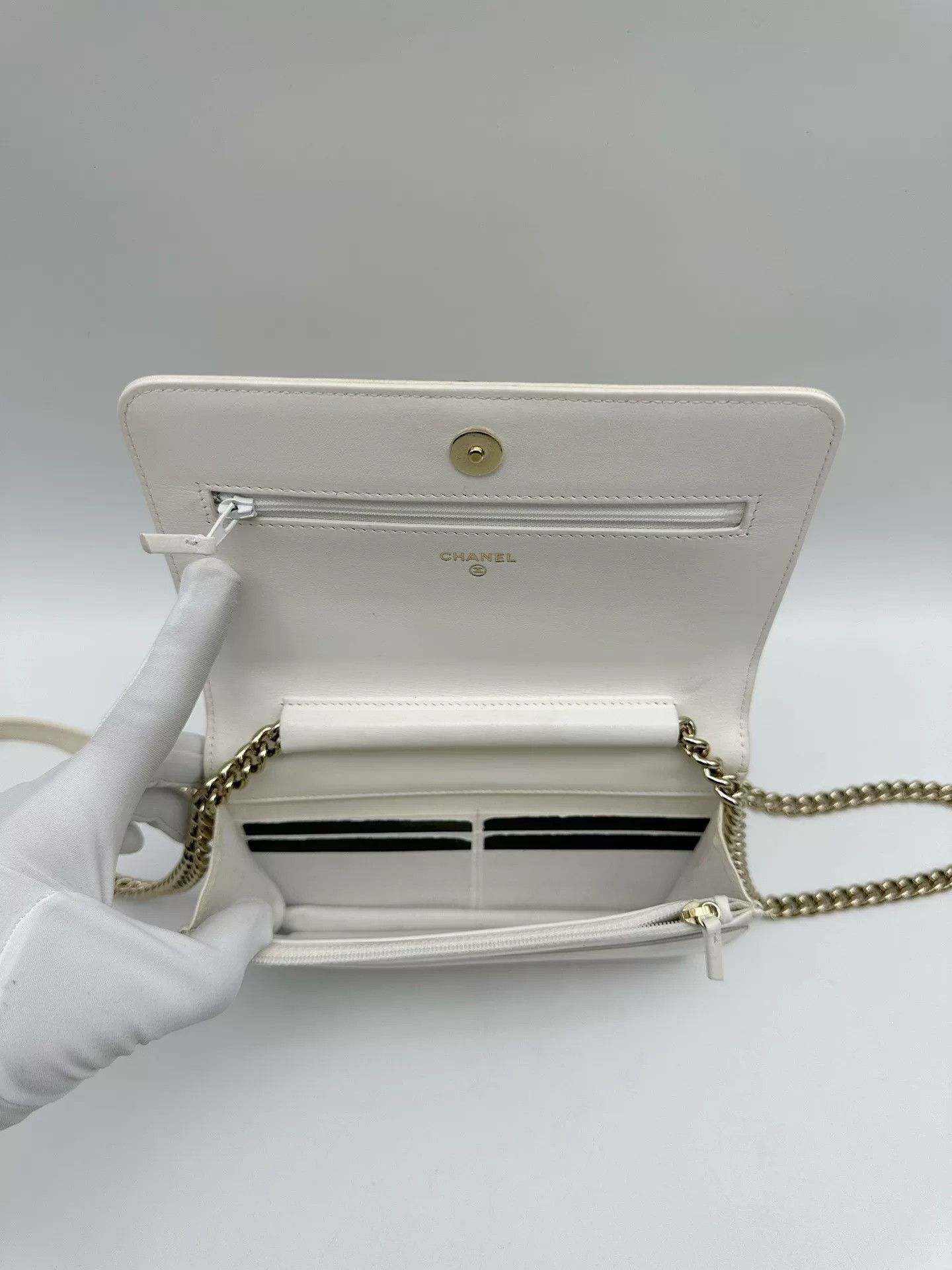 Chanel Pre-loved Bag Very good condition Size ONE SIZE - 7 Thumbnail